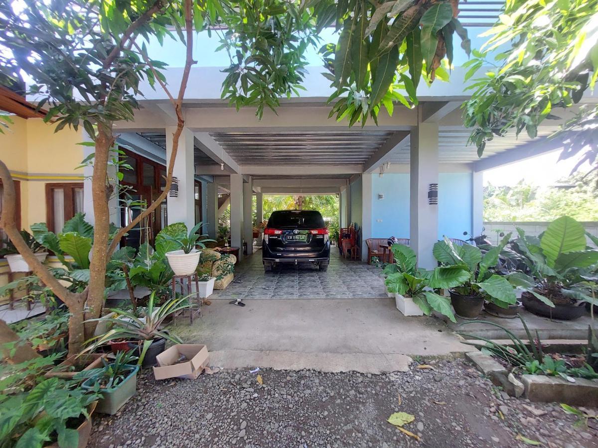 D'Ru Guest House Labuan Bajo Exterior photo