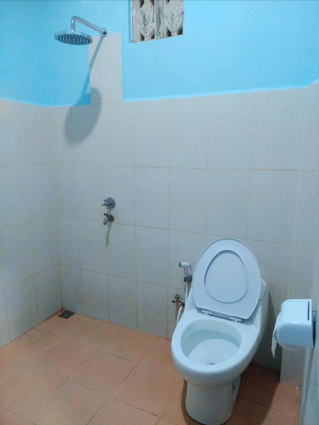 D'Ru Guest House Labuan Bajo Exterior photo