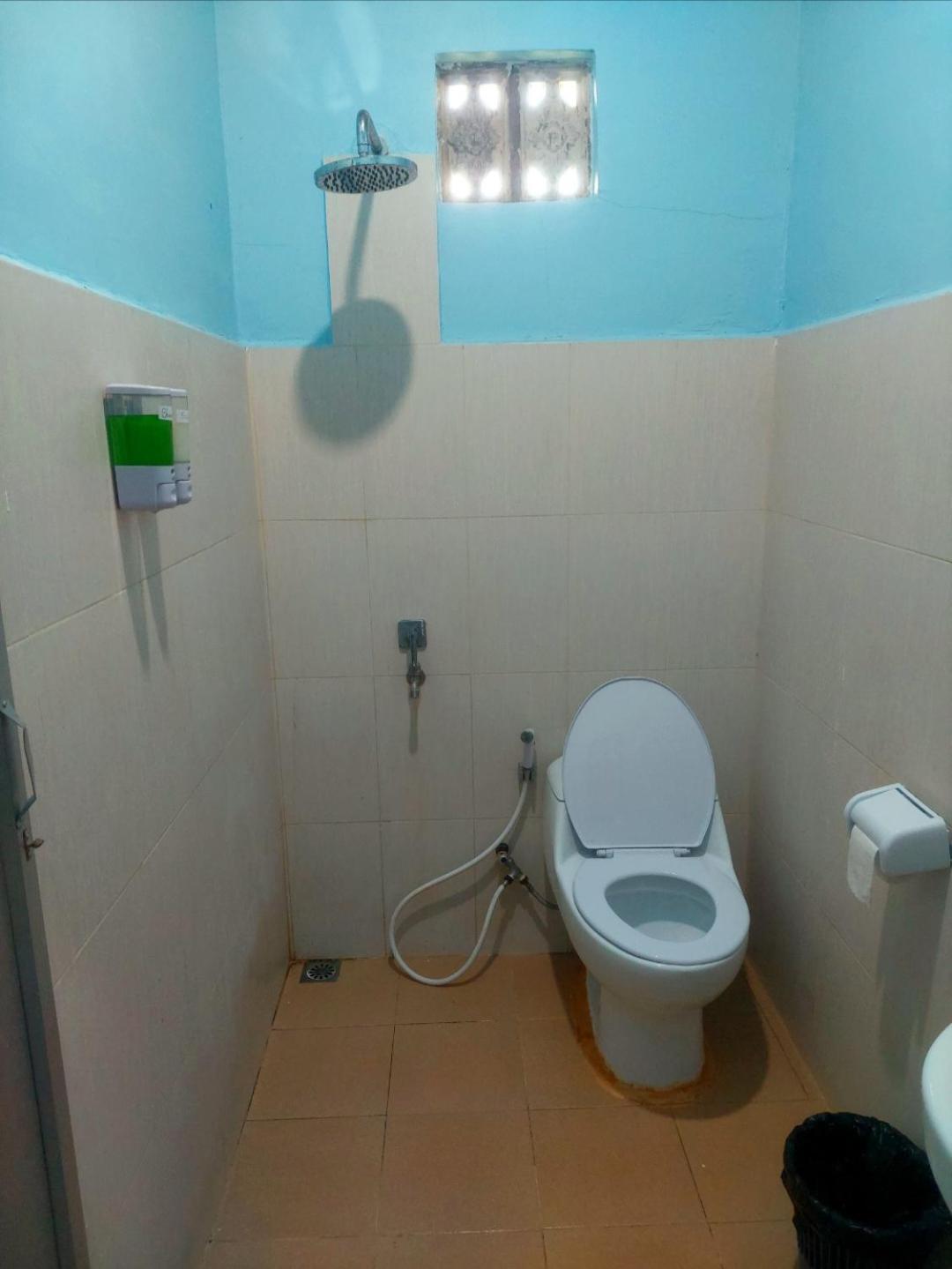 D'Ru Guest House Labuan Bajo Exterior photo